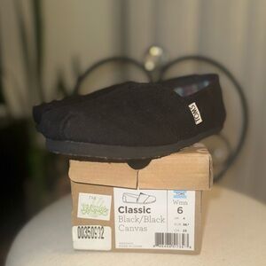 Black Toms